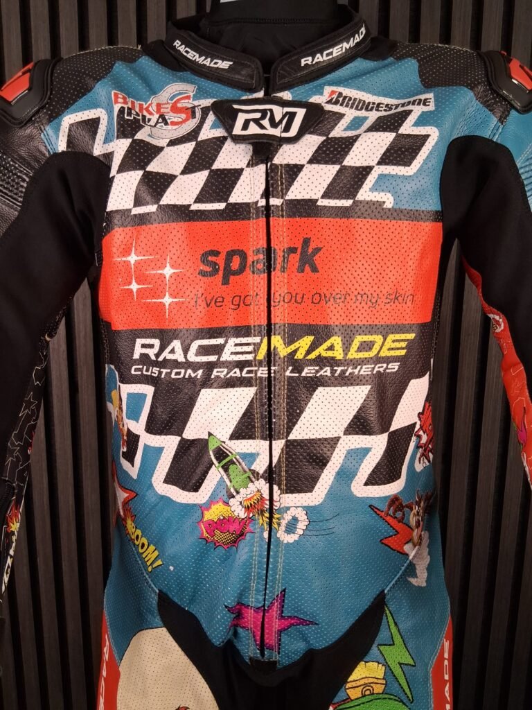 Skreddersydd Racemade skinndress