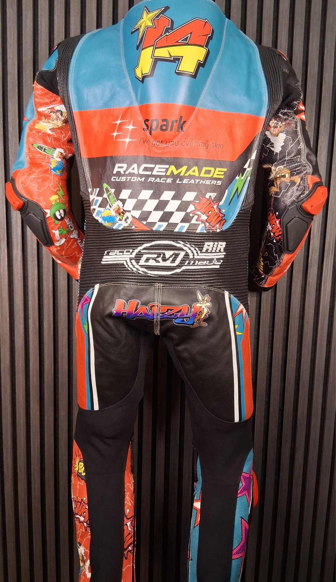 rm suit08