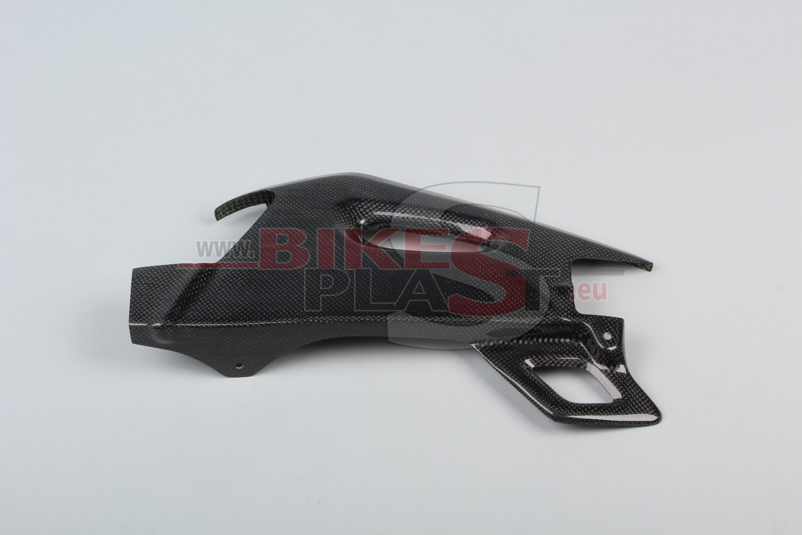 APRILIA-RSV4-2015-11.-swing-arm-cover-LEFT-1-1.jpg