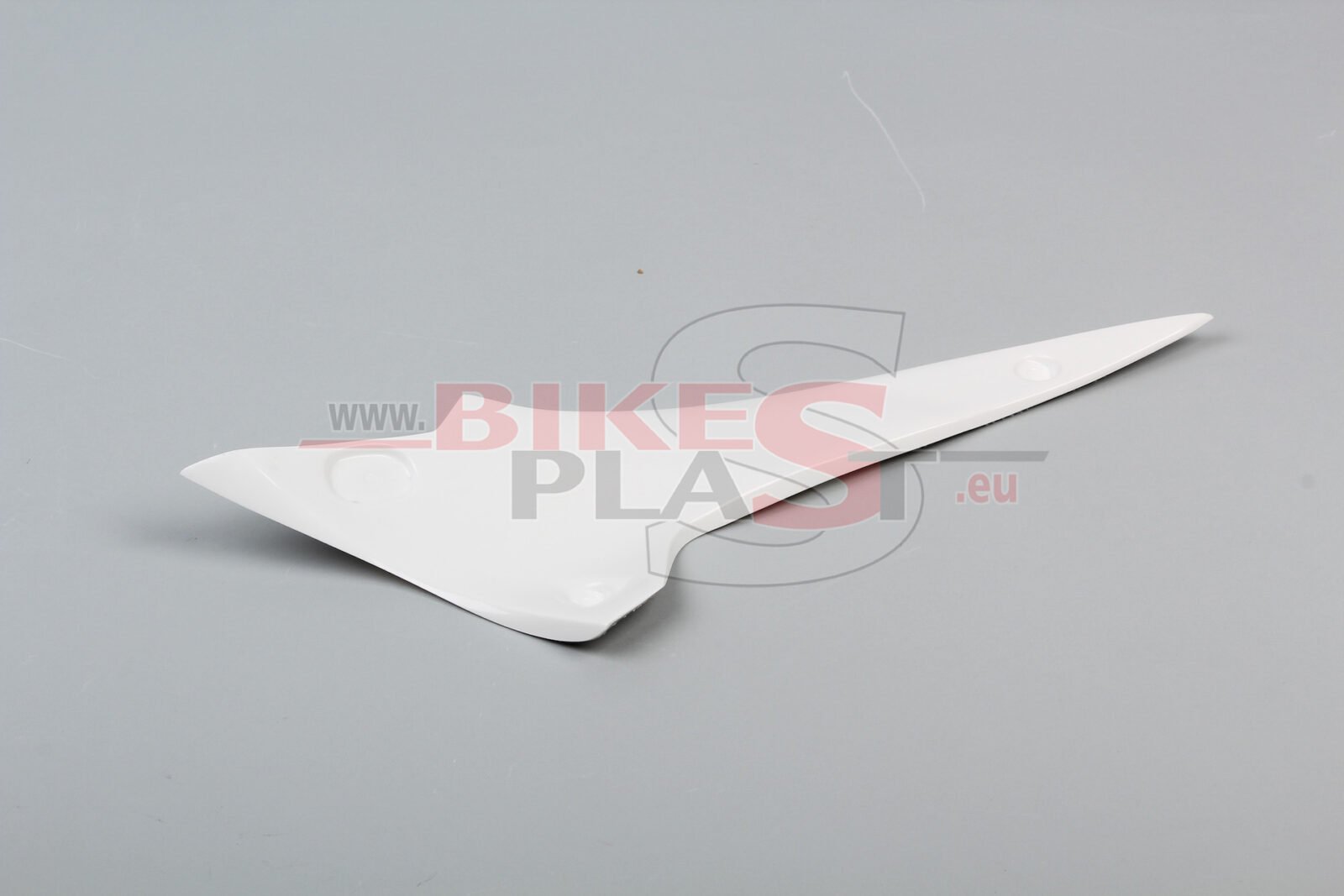 APRILIA-RSV4-2015-2.-small-wing-for-upper-part-RIGHT-1.jpg