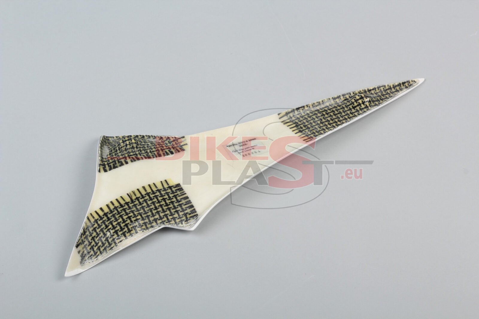 APRILIA-RSV4-2015-2.-small-wing-for-upper-part-RIGHT-2.jpg