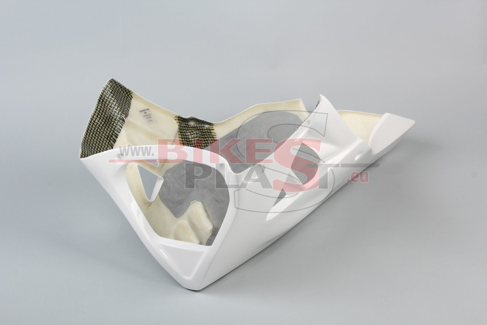 APRILIA-RSV4-2015-4.-lower-part-2.jpg