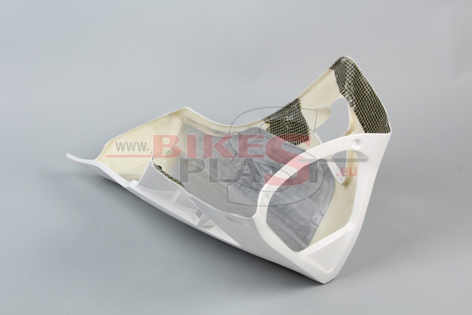 APRILIA-RSV4-2015-4.-lower-part-3.jpg