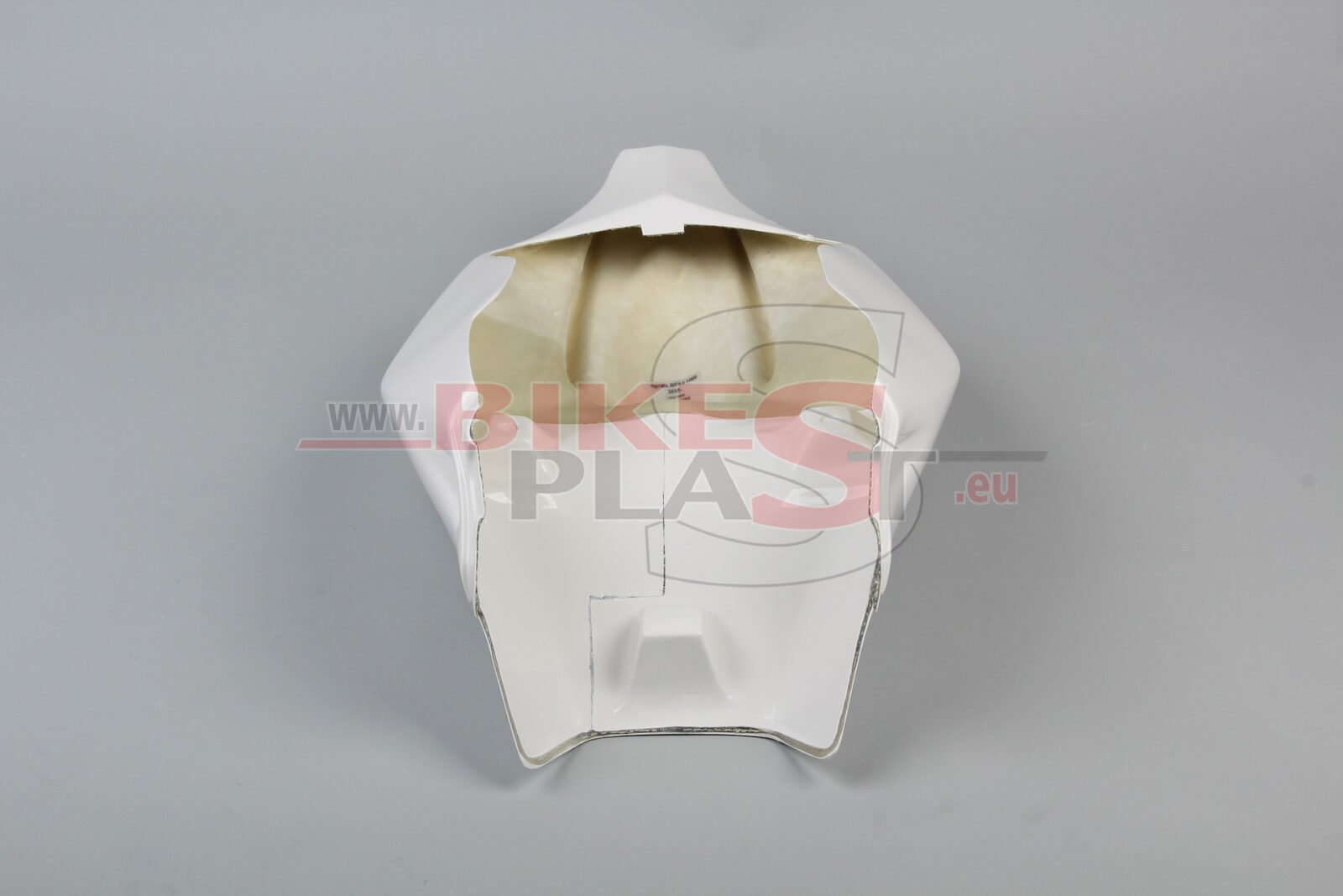APRILIA-RSV4-2015-5.-seat-racing-7.jpg