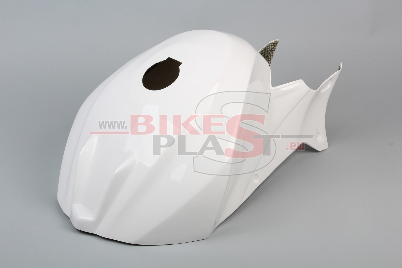 APRILIA-RSV4-2015-7.-tank-cover-1.jpg