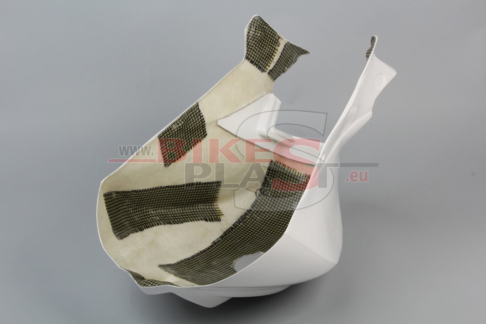 APRILIA-RSV4-2015-7.-tank-cover-7.jpg
