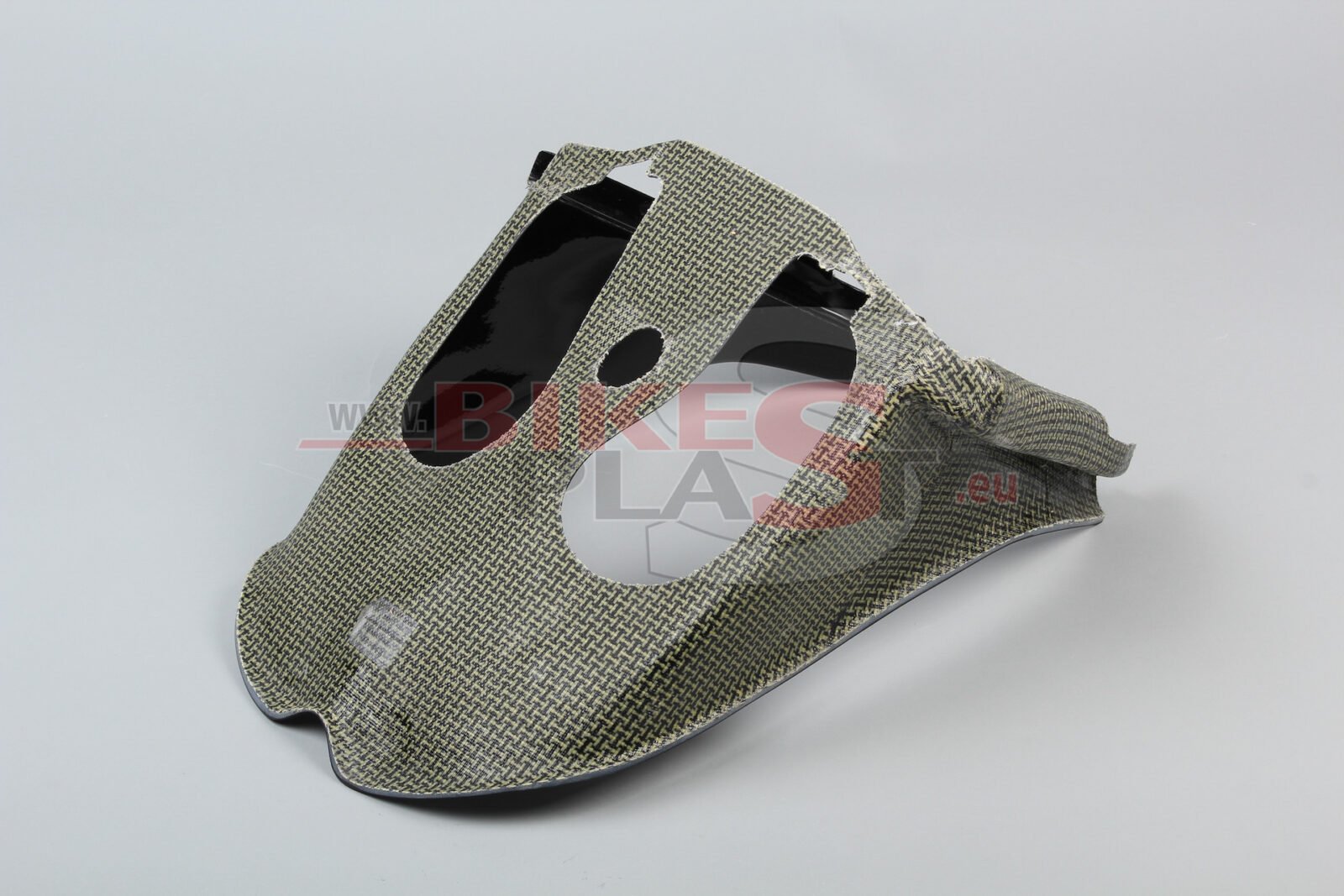 APRILIA-RSV4-2015-8.-air-intake-tunnel-1.jpg