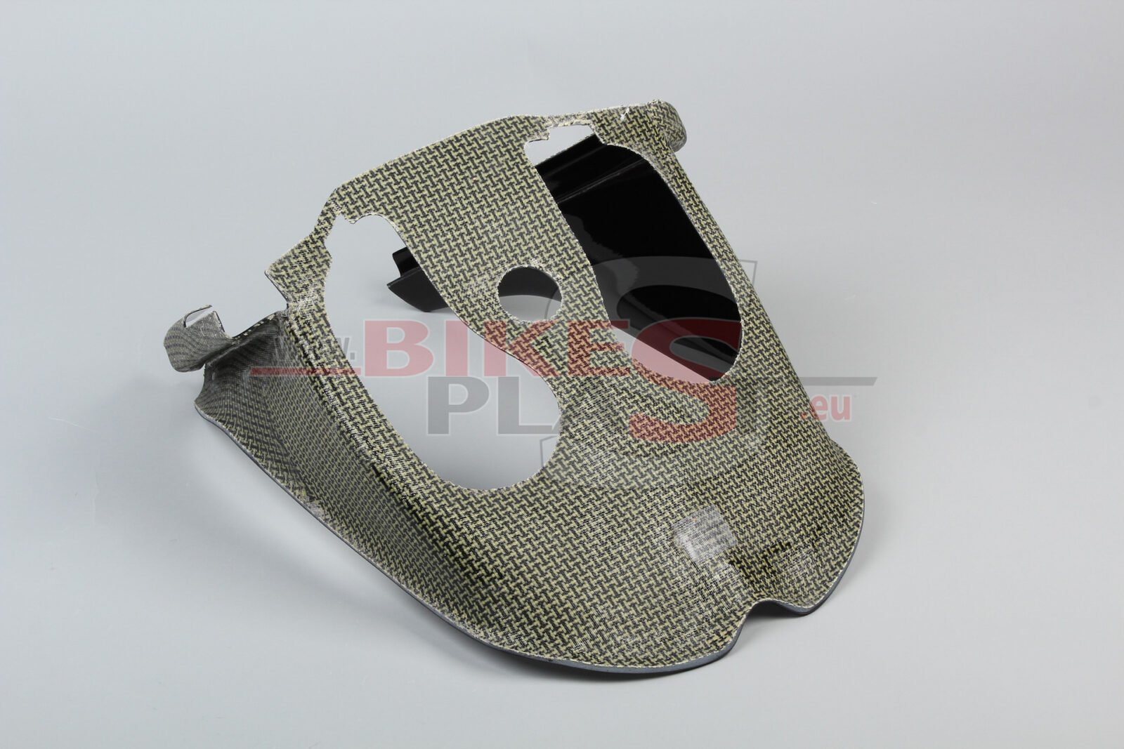 APRILIA-RSV4-2015-8.-air-intake-tunnel-2.jpg