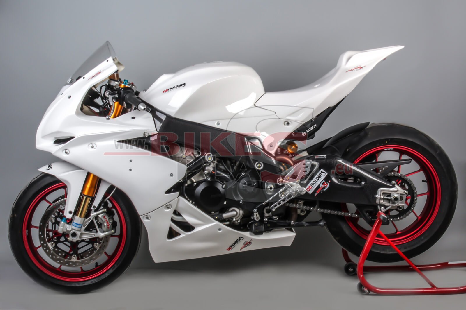 APRILIA-RSV4-2015-BIKESPLAST2.jpg