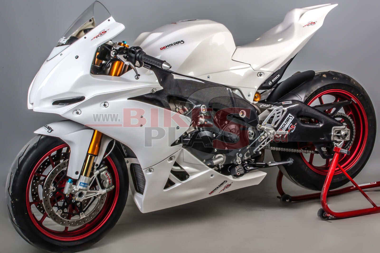 APRILIA-RSV4-2015-BIKESPLAST3.jpg