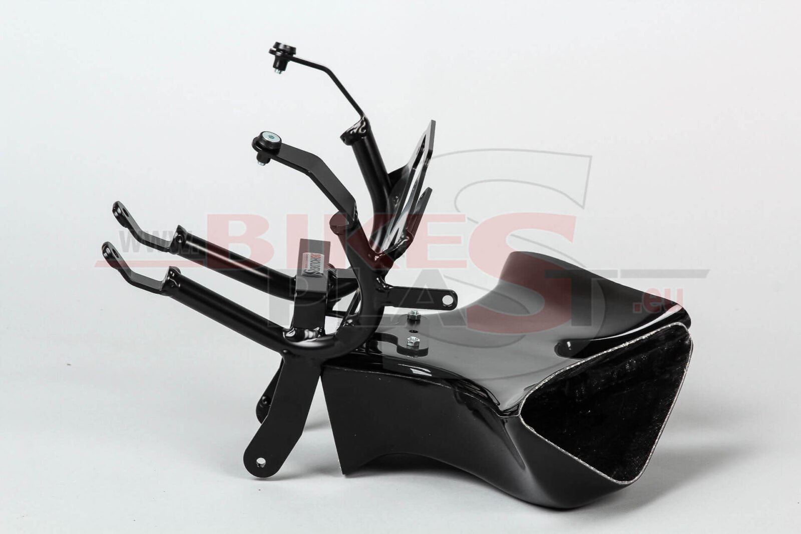 DUCATI-V4-2018-FAIRING-BRACKET-AIR-DUCT-RACING-23.jpg