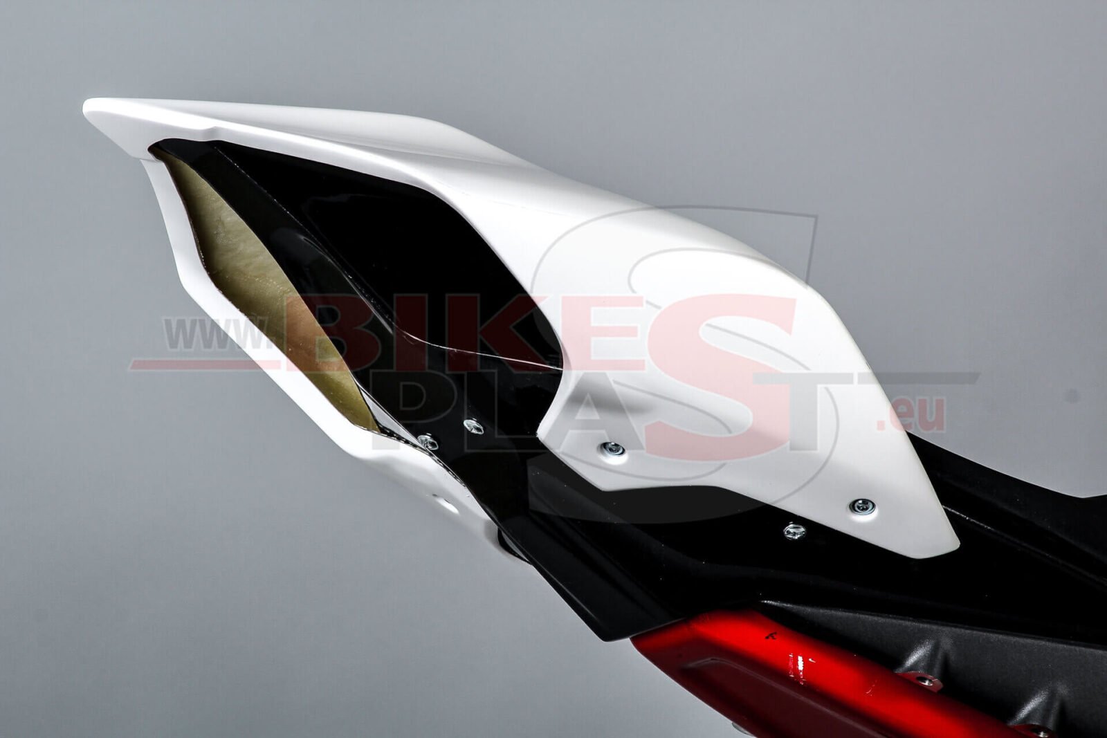 DUCATI-V4-2018-FAIRINGS-BODYWORK-KIT-RACING-10.jpg