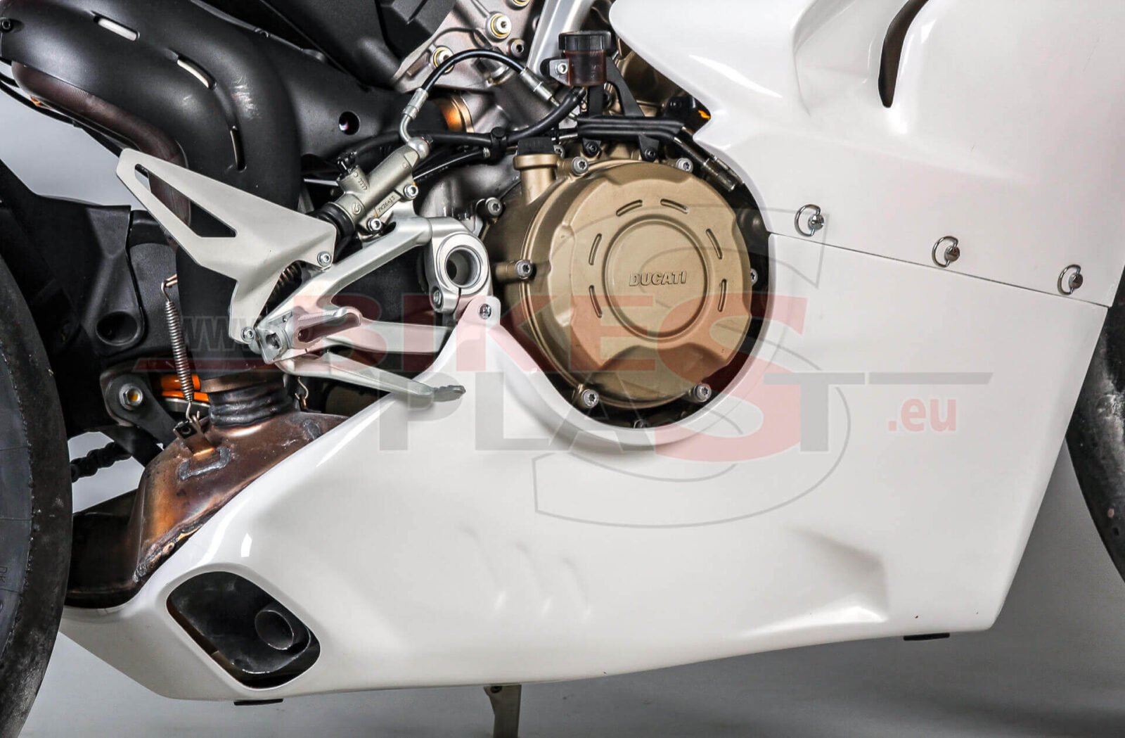 DUCATI-V4-2018-FAIRINGS-BODYWORK-KIT-RACING-11.jpg