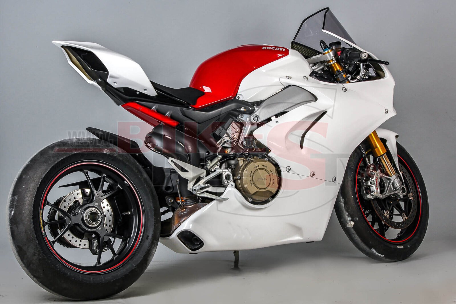 DUCATI-V4-2018-FAIRINGS-BODYWORK-KIT-RACING-23.jpg