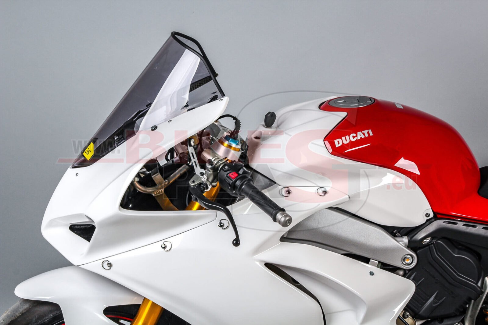 DUCATI-V4-2018-FAIRINGS-BODYWORK-KIT-RACING-6.jpg