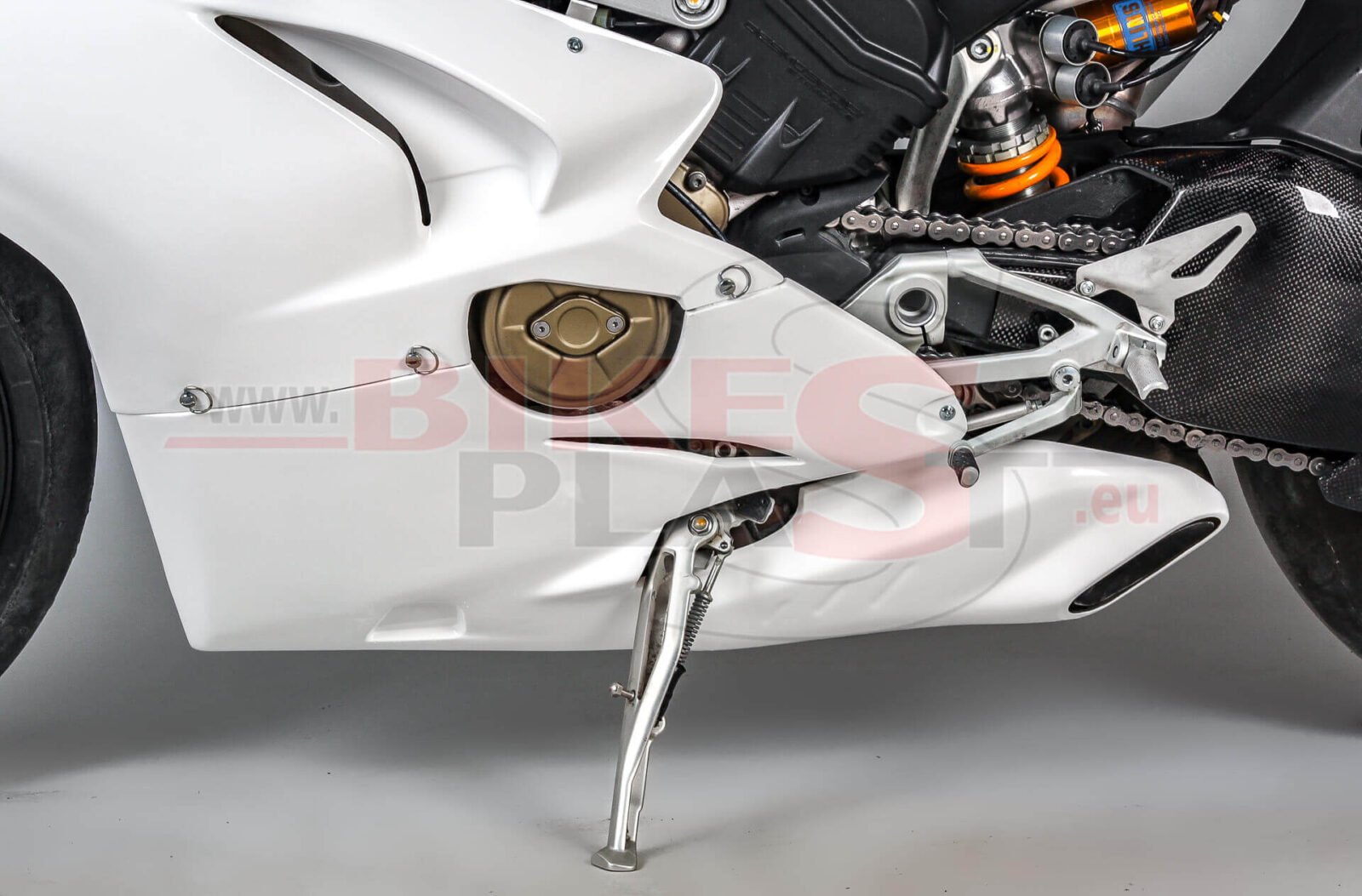 DUCATI-V4-2018-FAIRINGS-BODYWORK-KIT-RACING-7.jpg