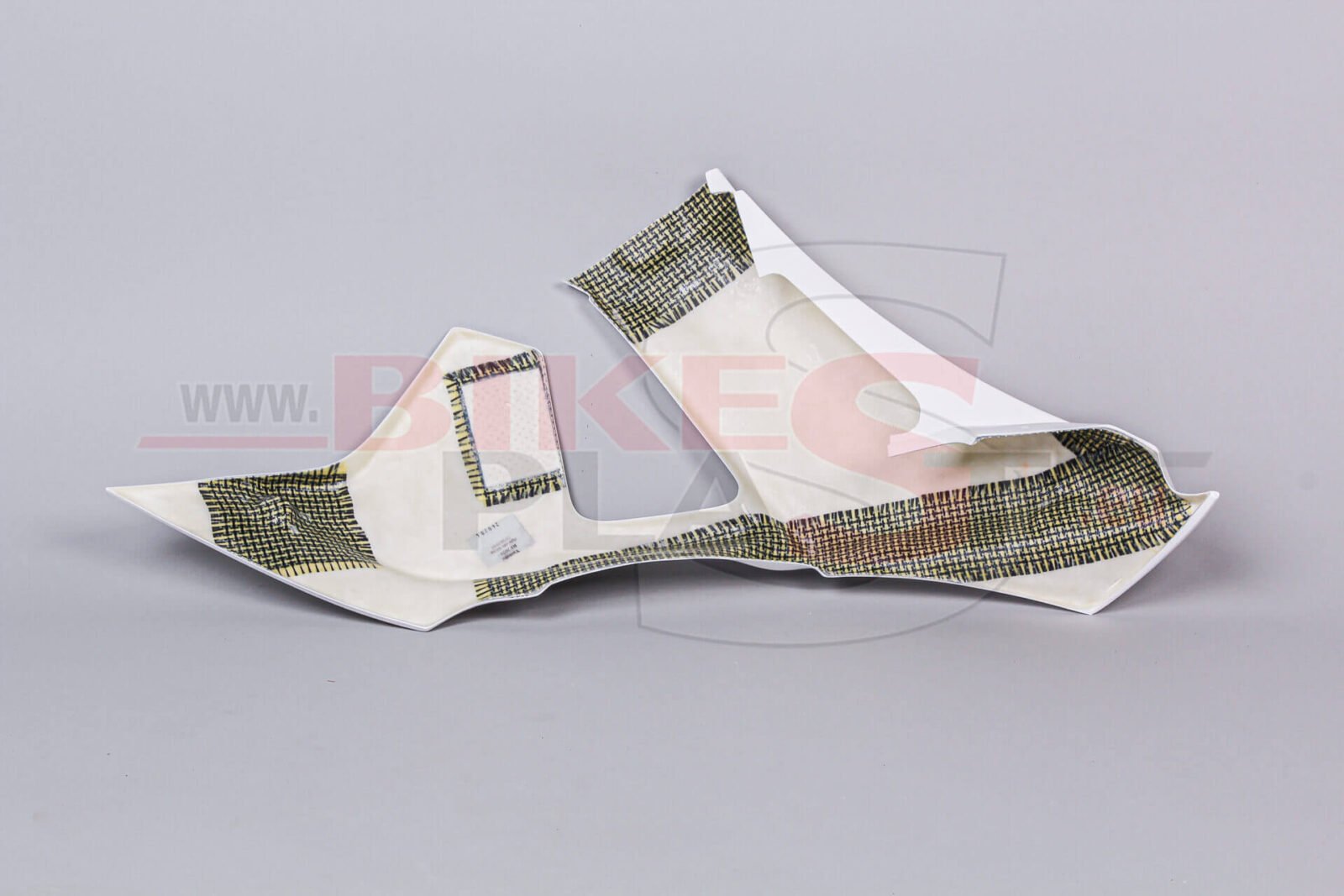 YAMAHA-R1-2020-RACING-FAIRING-BODYWORK-KIT-SET-32.jpg