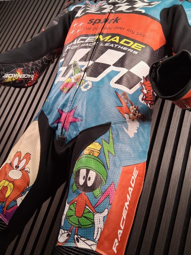 Skreddersydd Racemade skinndress